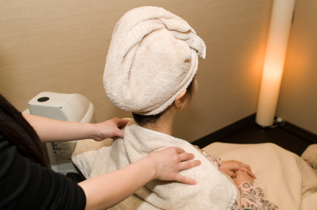 Scalp tightening, neck and shoulder massage and blow-drying
